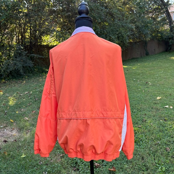 University of Tennessee Castle’s Sport Vintage Collegiate Power T Windbreaker 🍊 - Picture 15 of 16